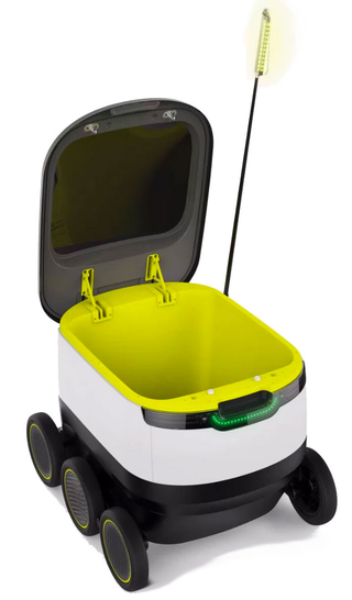 Illustration for article titled Small Robo-Cars Will Start Bringing People Lunch And Scaring Their Dogs